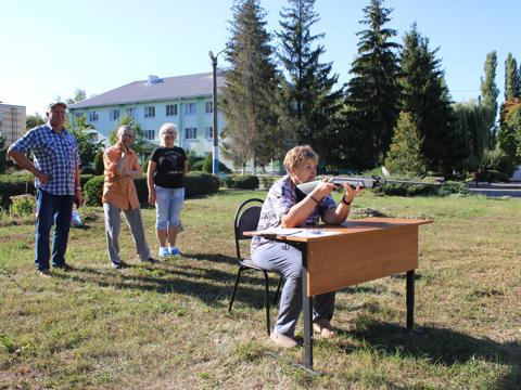 Соревнования по пулевой стрельбе из пневматической винтовки.