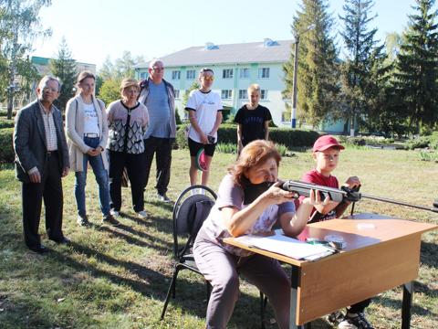 Спортивные соревнования для отдыхающих - «Меткий стрелок».