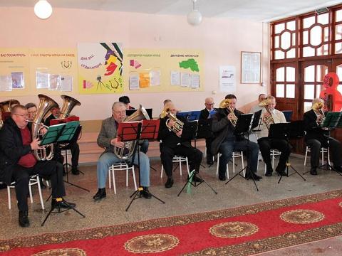 Поздравление с Международным женским днём