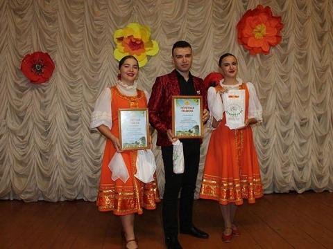 Участник телевизионной программы Андрея Малахова "Песни от всей души" в "Дубравушке"
