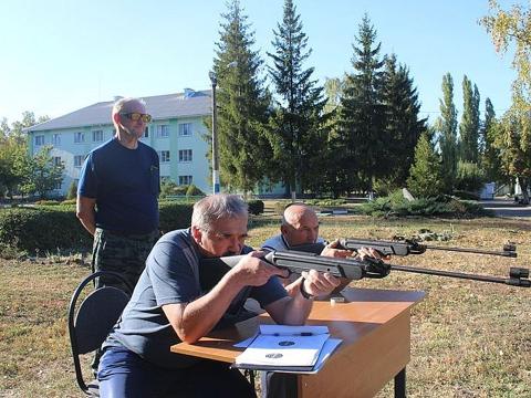 Спортивные соревнования для отдыхающих "Меткий стрелок" фото 3