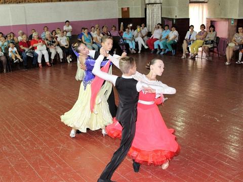 Танцевально- спортивный клуб "Очарование"  в "Дубравушке" фото 1